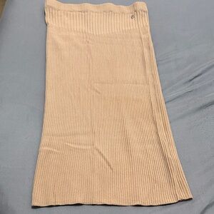 GUESSS Nude Skirt